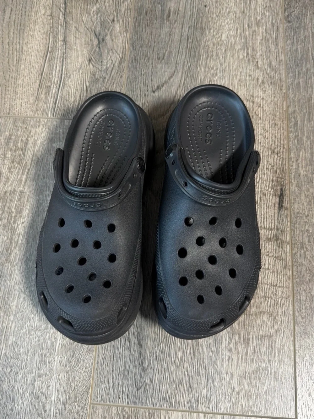 CROCS Classic Platform Clog in Black